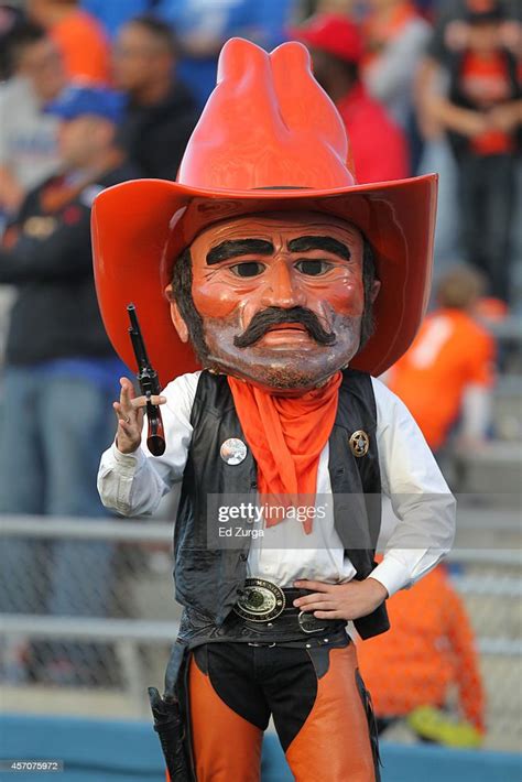 Oklahoma state cowboys mascot attire
